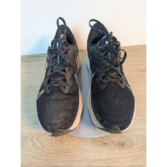 Athletic_Shoes